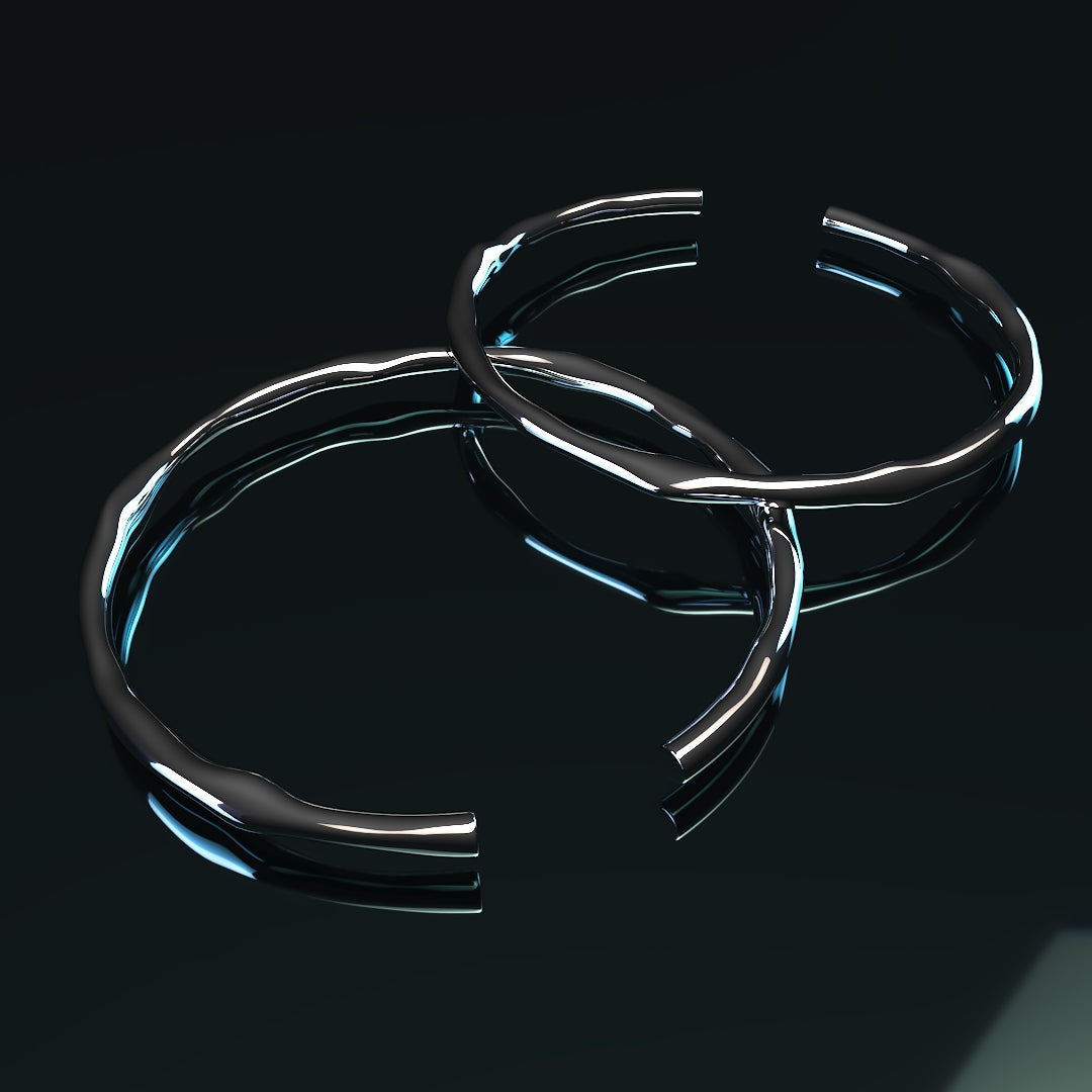 Dicke verstellbare Armspange aus 925er Silber mit unregelmäßiger Form