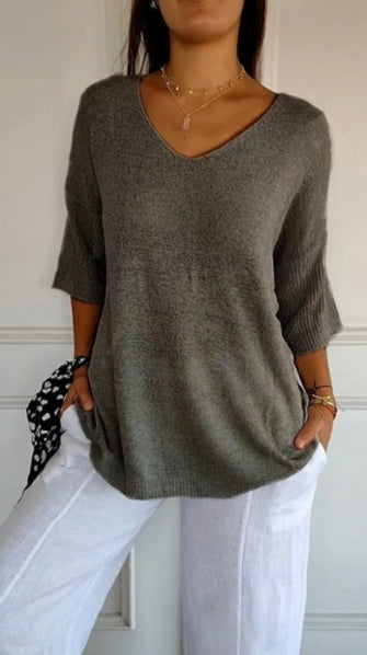 Hannah™ | Einfarbige Strickdamenbluse mit 3/4-Ärmeln und V-Ausschnitt.