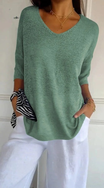 Hannah™ | Einfarbige Strickdamenbluse mit 3/4-Ärmeln und V-Ausschnitt.