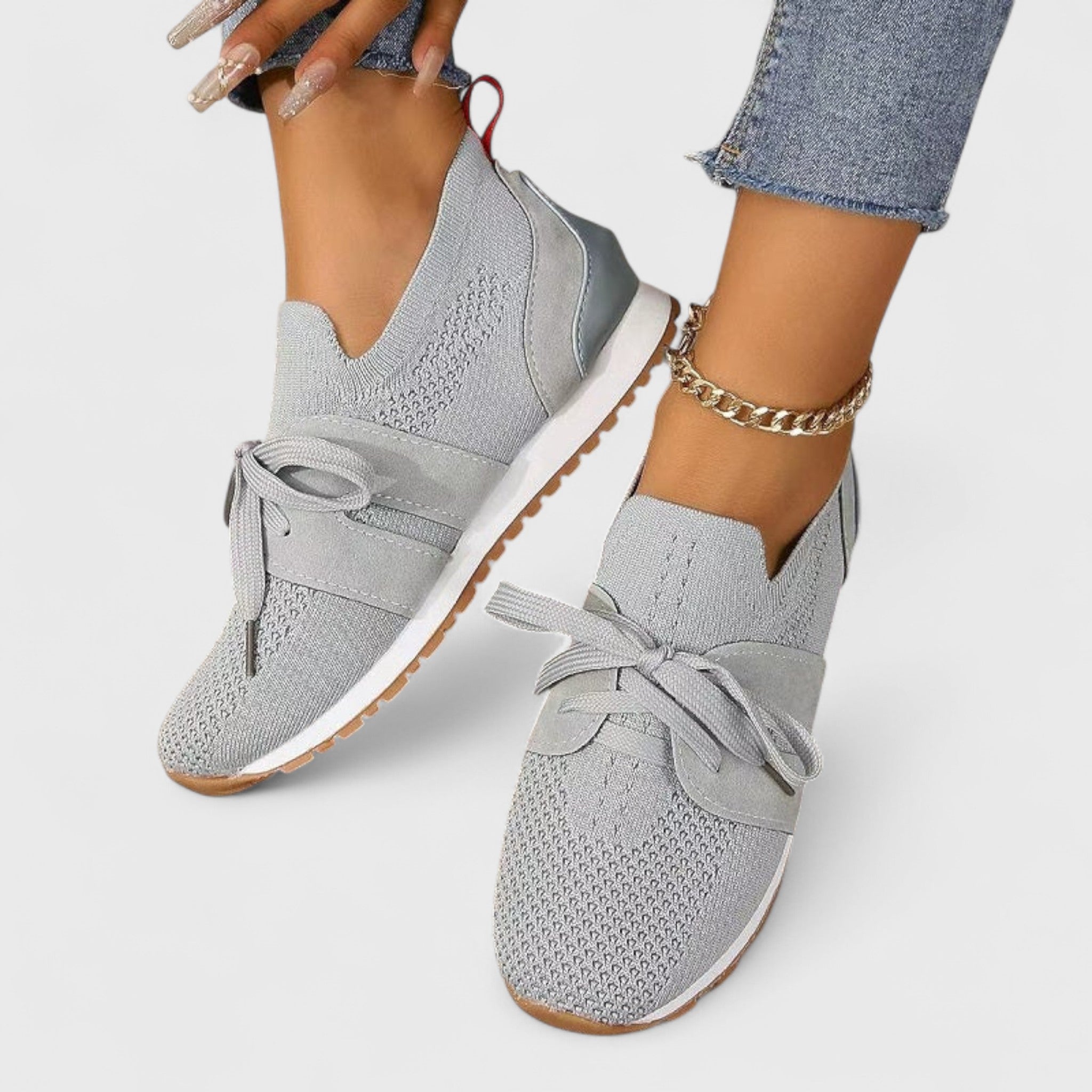 Elyora™ - Bequeme und Stilvolle Slip-On Sneakers für Damen