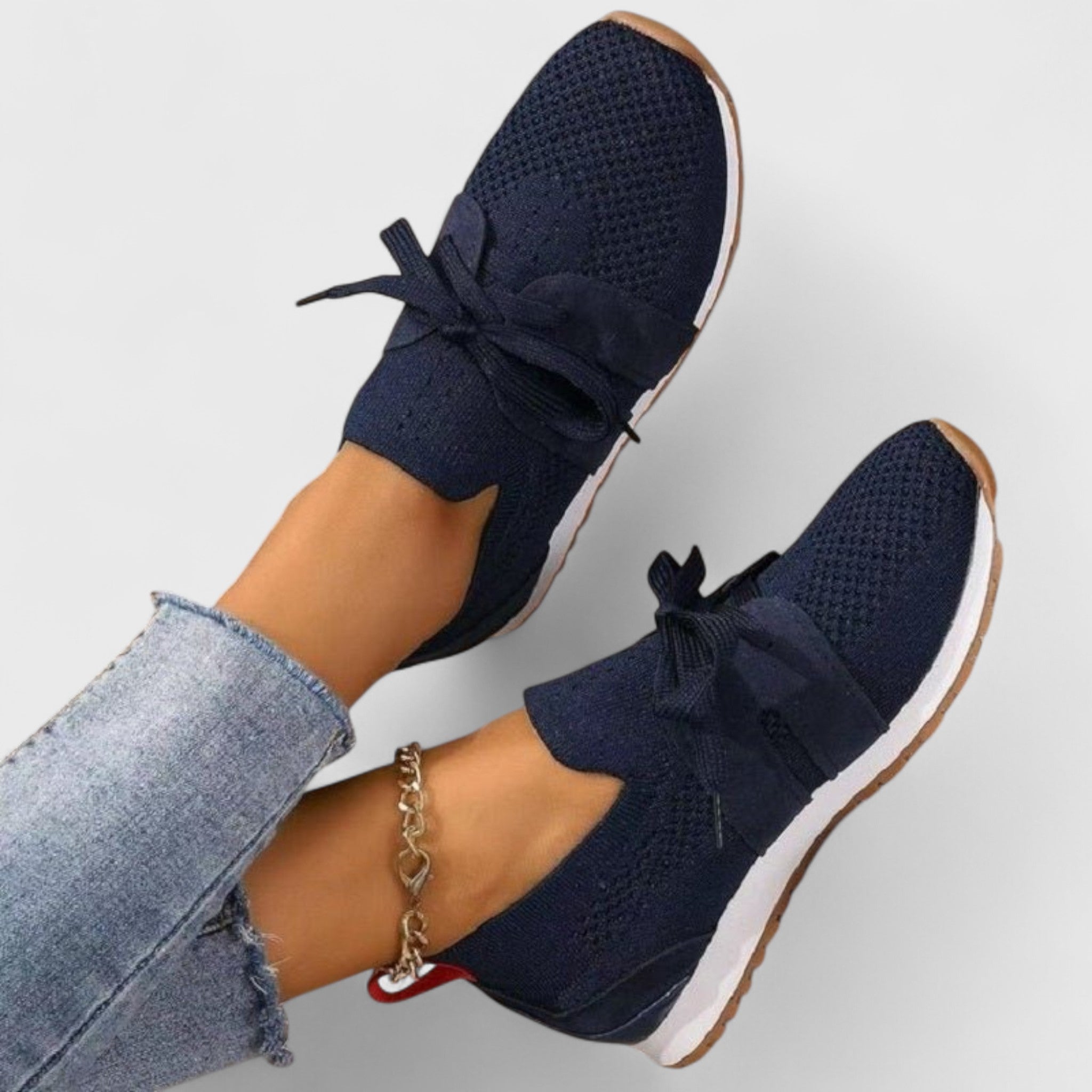 Elyora™ - Bequeme und Stilvolle Slip-On Sneakers für Damen